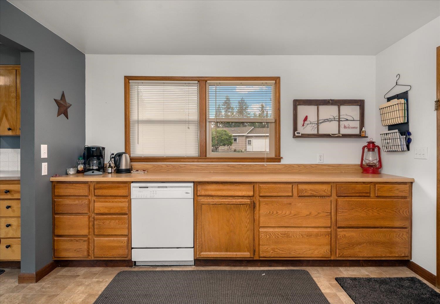 12619 East Saltese Road Spokane Valley, WA 99216 - Photo 10 of 31