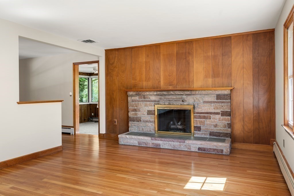20 Leyton Road Norwood, MA 02062 - Photo 8 of 29 Gallery Image 8