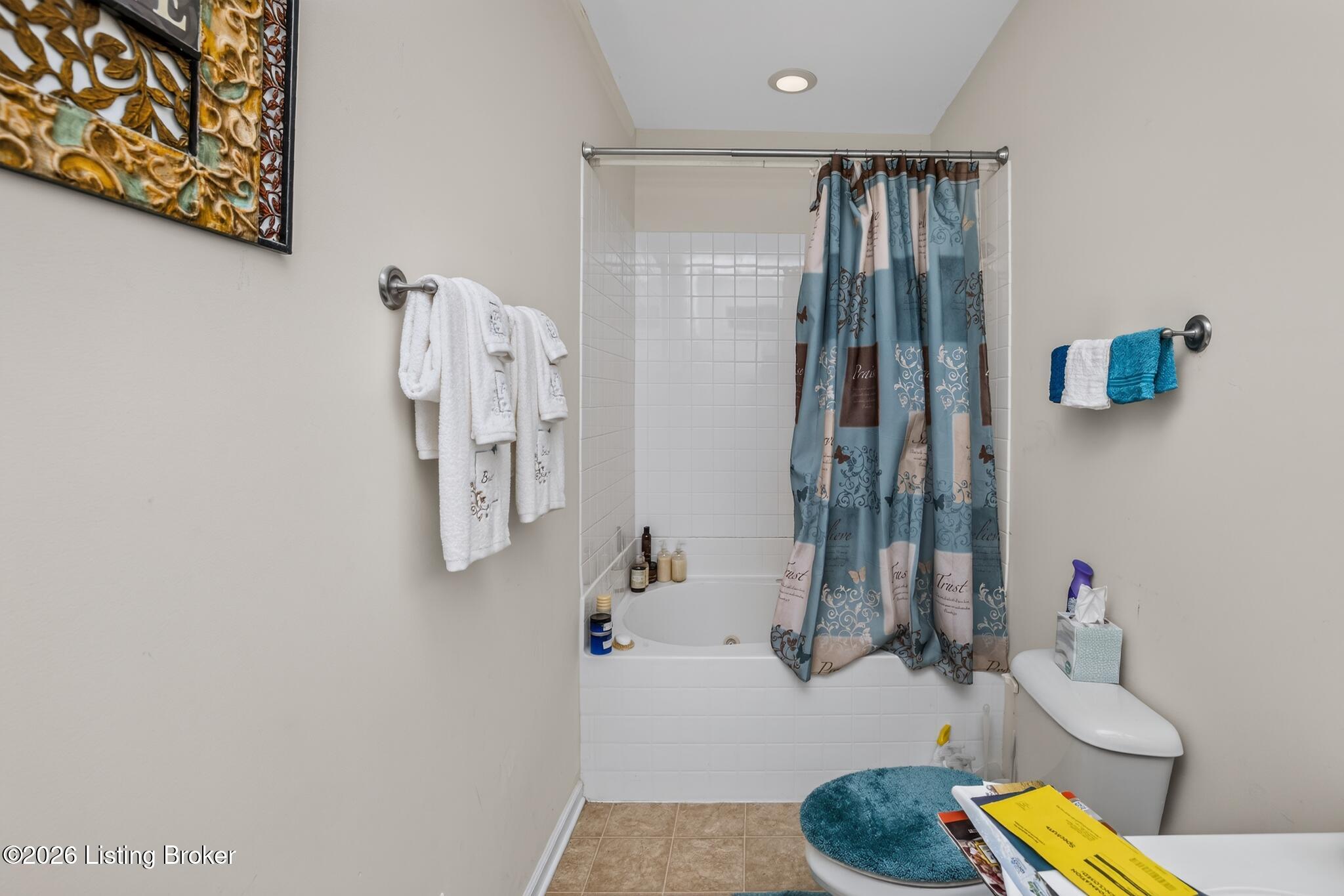 1941 Millbank Road Lexington, KY 40511 - Photo 21 of 24 25_1941_Millbank_Rd-Bathroom-0052