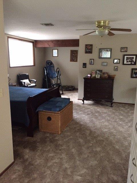 186 Sallsten Road Grants Pass, OR 97527 - Photo 20 of 34 Master bedroom looking from the computer