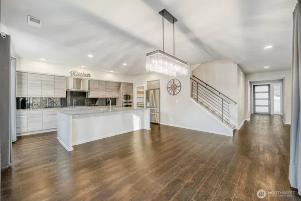 $1,050,000 | 2873 South 353rd Place, Federal Way, WA 98003