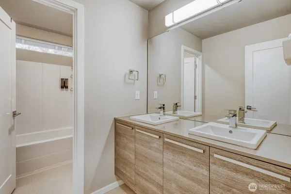 $1,050,000 | 2873 South 353rd Place, Federal Way, WA 98003