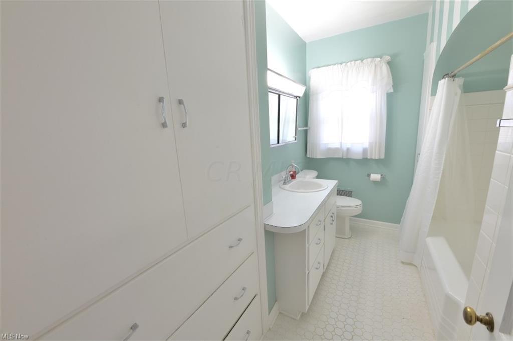 514 Harding Road Zanesville, OH 43701 - Photo 9 of 14