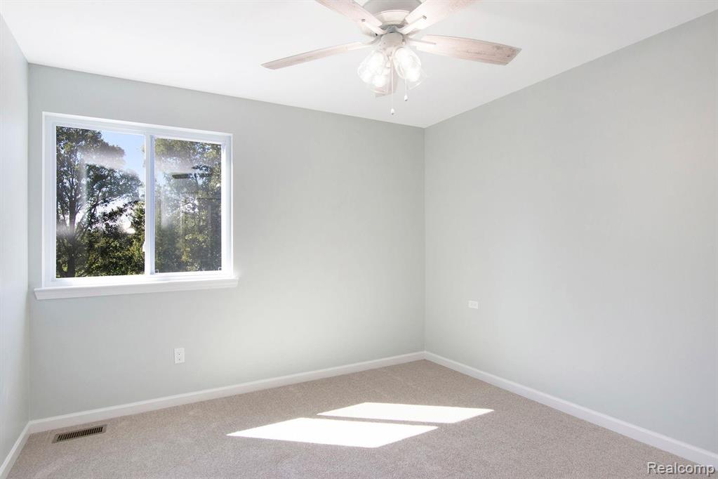 52301 Baker Road Chesterfield, MI 48047 - Photo 31 of 34