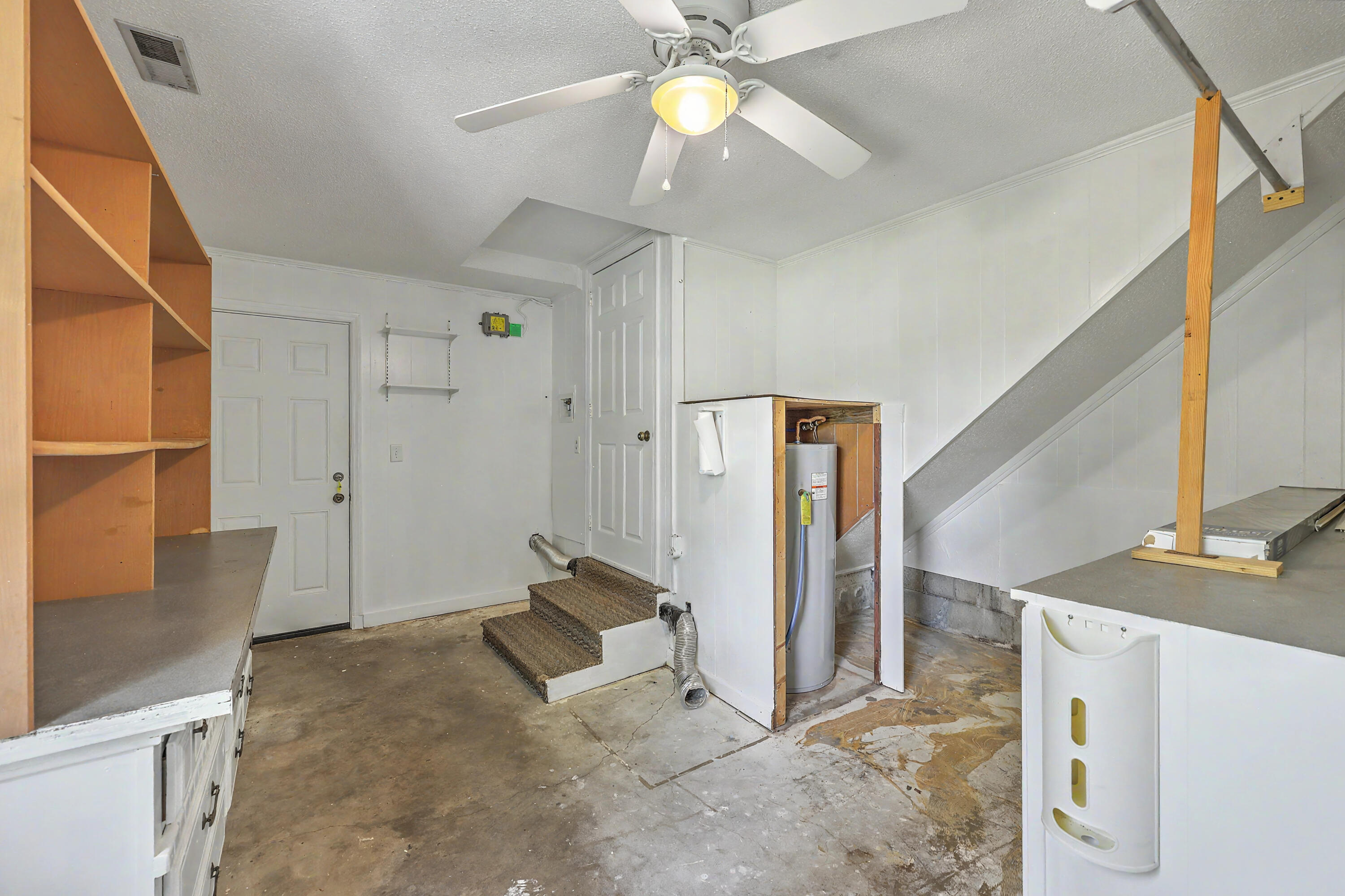 131 Foxborough Road Goose Creek, SC 29445 - Photo 24 of 41 Laundry / Garage