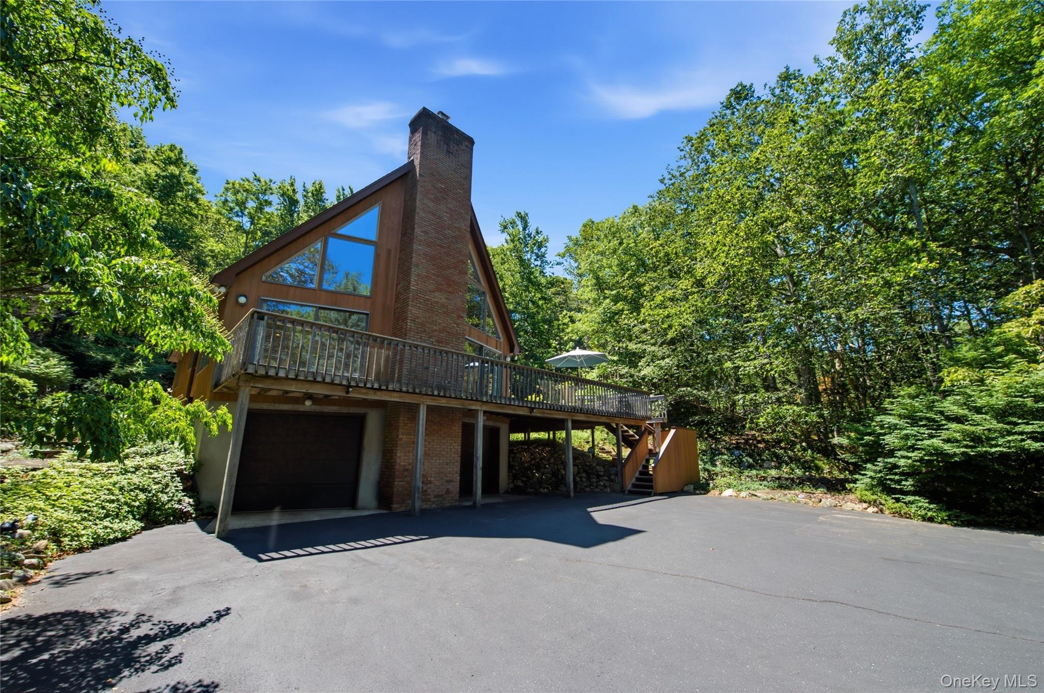 73 Glen Road Baiting Hollow, NY 11933 - Photo 2 of 27