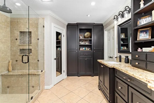 $364,900 | 865 Nantucket Drive, Beaumont, TX 77706