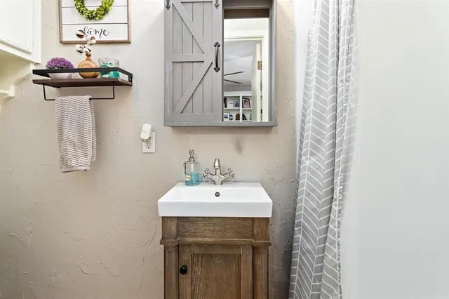 $364,900 | 865 Nantucket Drive, Beaumont, TX 77706