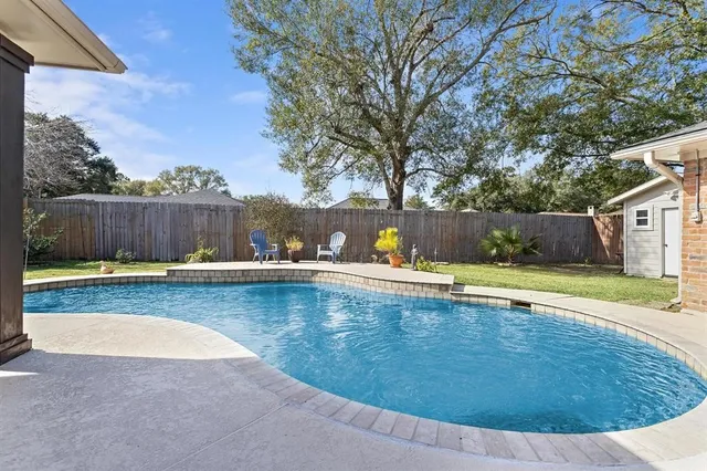 $364,900 | 865 Nantucket Drive, Beaumont, TX 77706