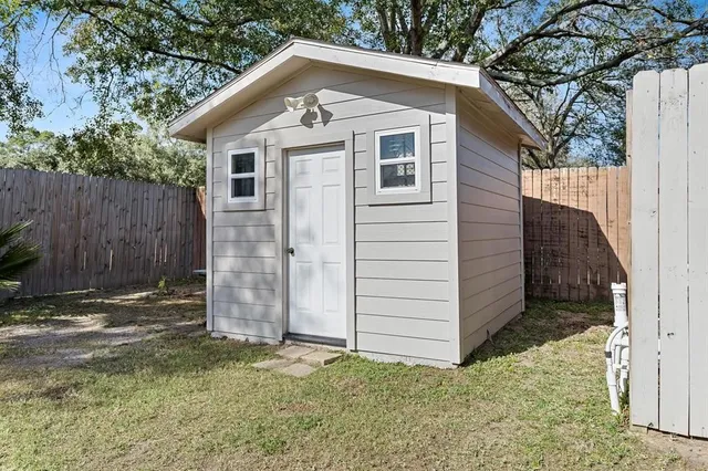 $364,900 | 865 Nantucket Drive, Beaumont, TX 77706