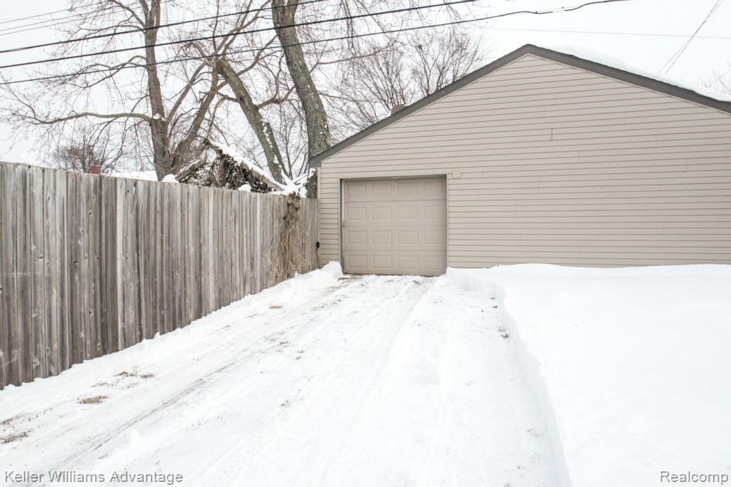 8084 Pardee Road Taylor, MI 48180 - Photo 43 of 47 Pardee-0301.jpg