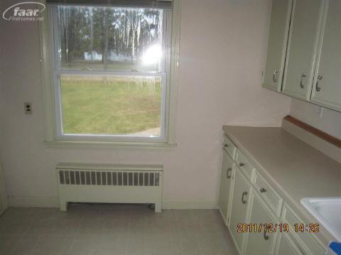2507 Covert Road Burton, MI 48509 - Photo 2 of 6 20125545-1.JPG