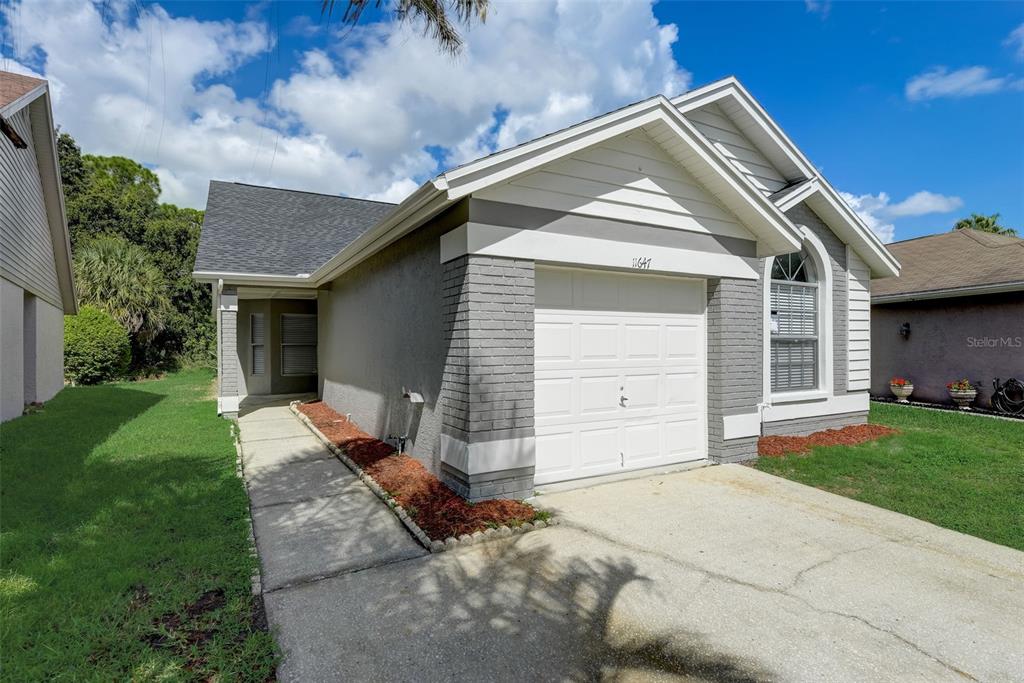 11647 Sunshine Pond Road Tampa, FL 33635 - Photo 1 of 14 Gallery Image 1