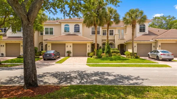 $3,500 | 6407 Bella Circle, Unit 403, Boynton Beach, FL 33437