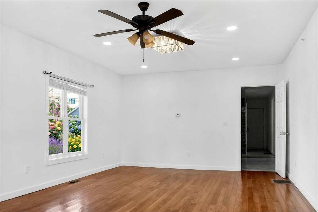 247 Pilgrim Avenue, Unit 1 Worcester, MA 01604 - Photo 3 of 15