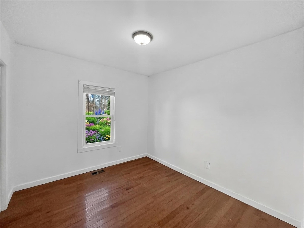 247 Pilgrim Avenue, Unit 1 Worcester, MA 01604 - Photo 10 of 15