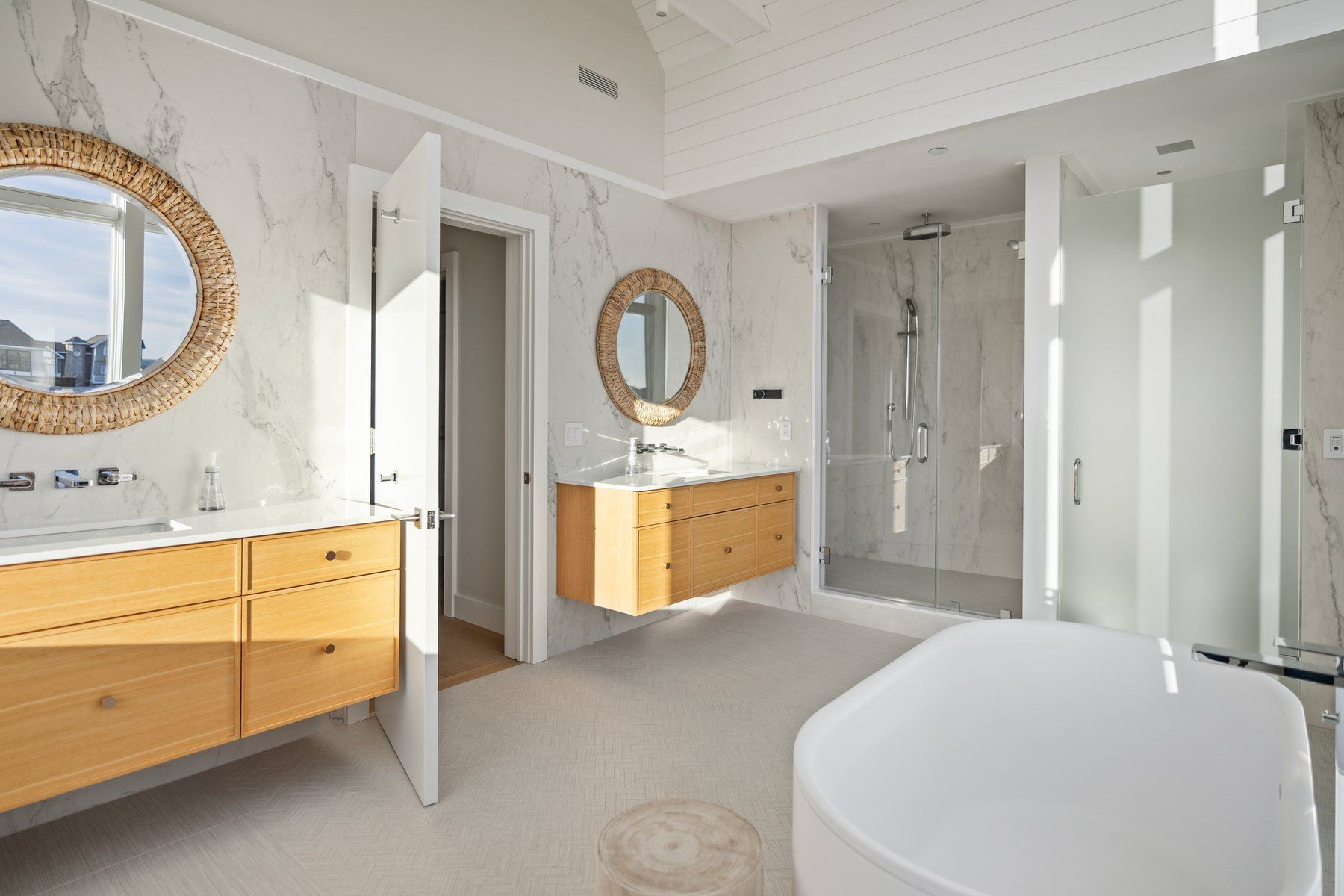 774 Dune Road, Unit B Westhampton Beach, NY 11978 - Photo 20 of 32