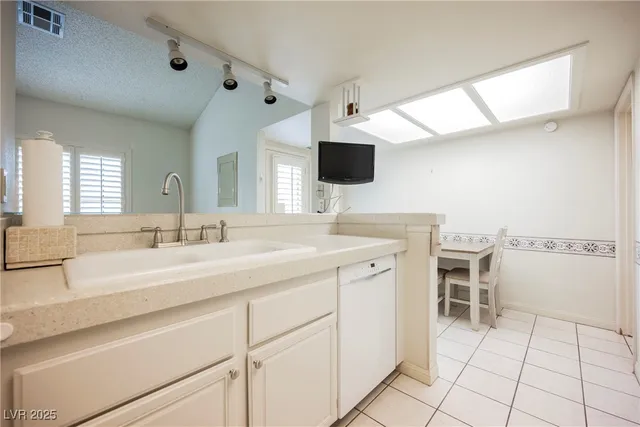 $330,000 | 628 Cervantes Drive, Henderson, NV 89014