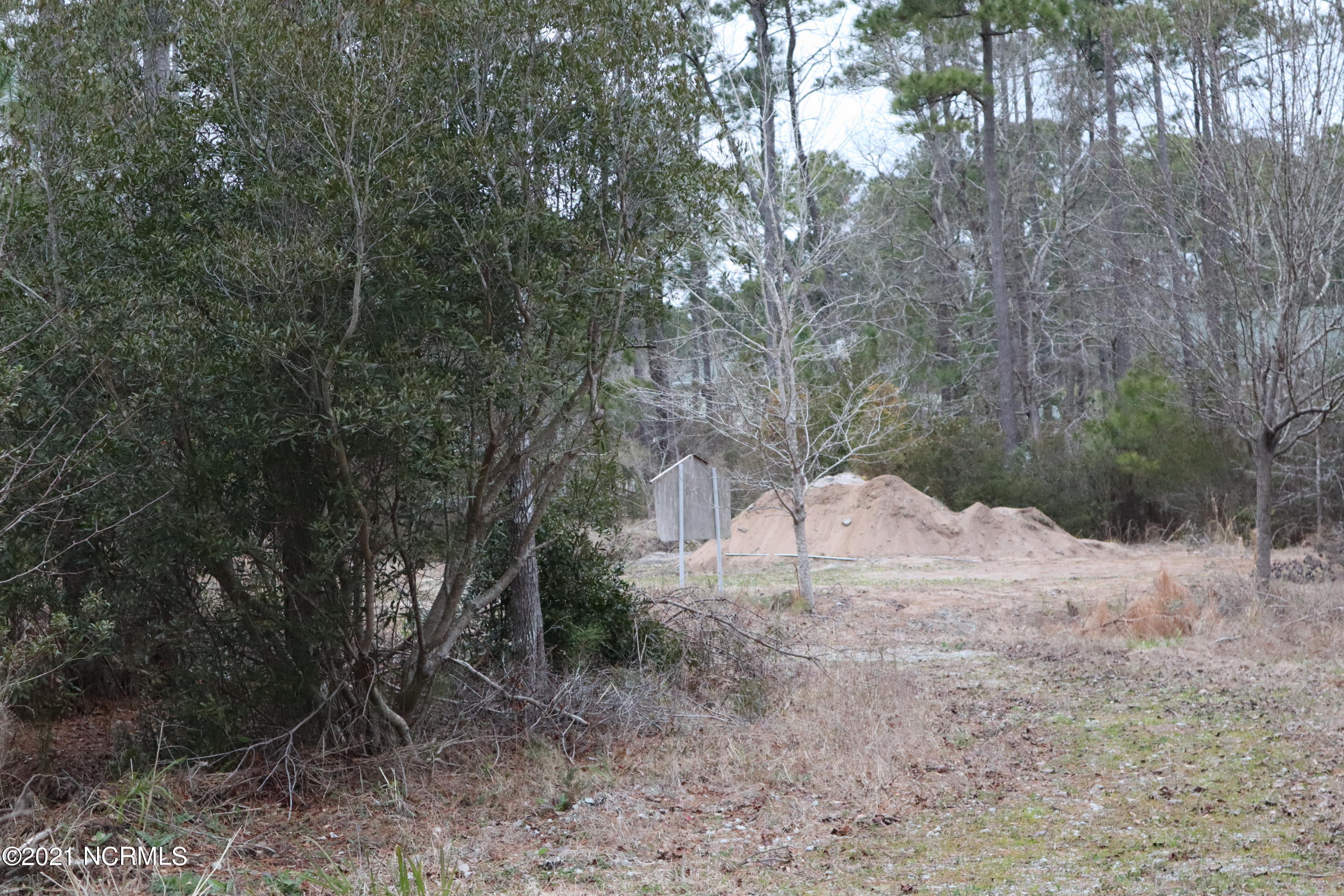 336 Swansboro Loop Road Swansboro, NC 28584 - Photo 3 of 6 IMG_0196