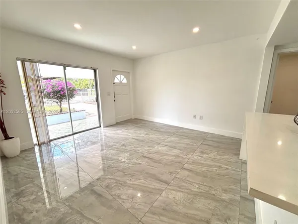 $3,600 | 151 Northwest 165th Street, Miami, FL 33169