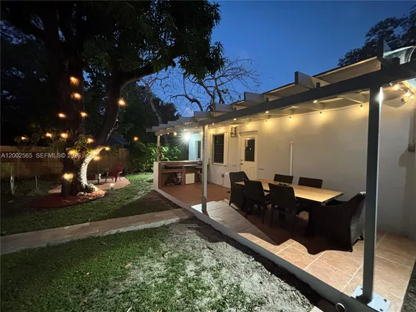 $3,600 | 151 Northwest 165th Street, Miami, FL 33169