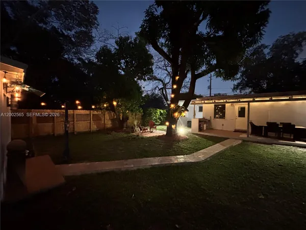 $3,600 | 151 Northwest 165th Street, Miami, FL 33169