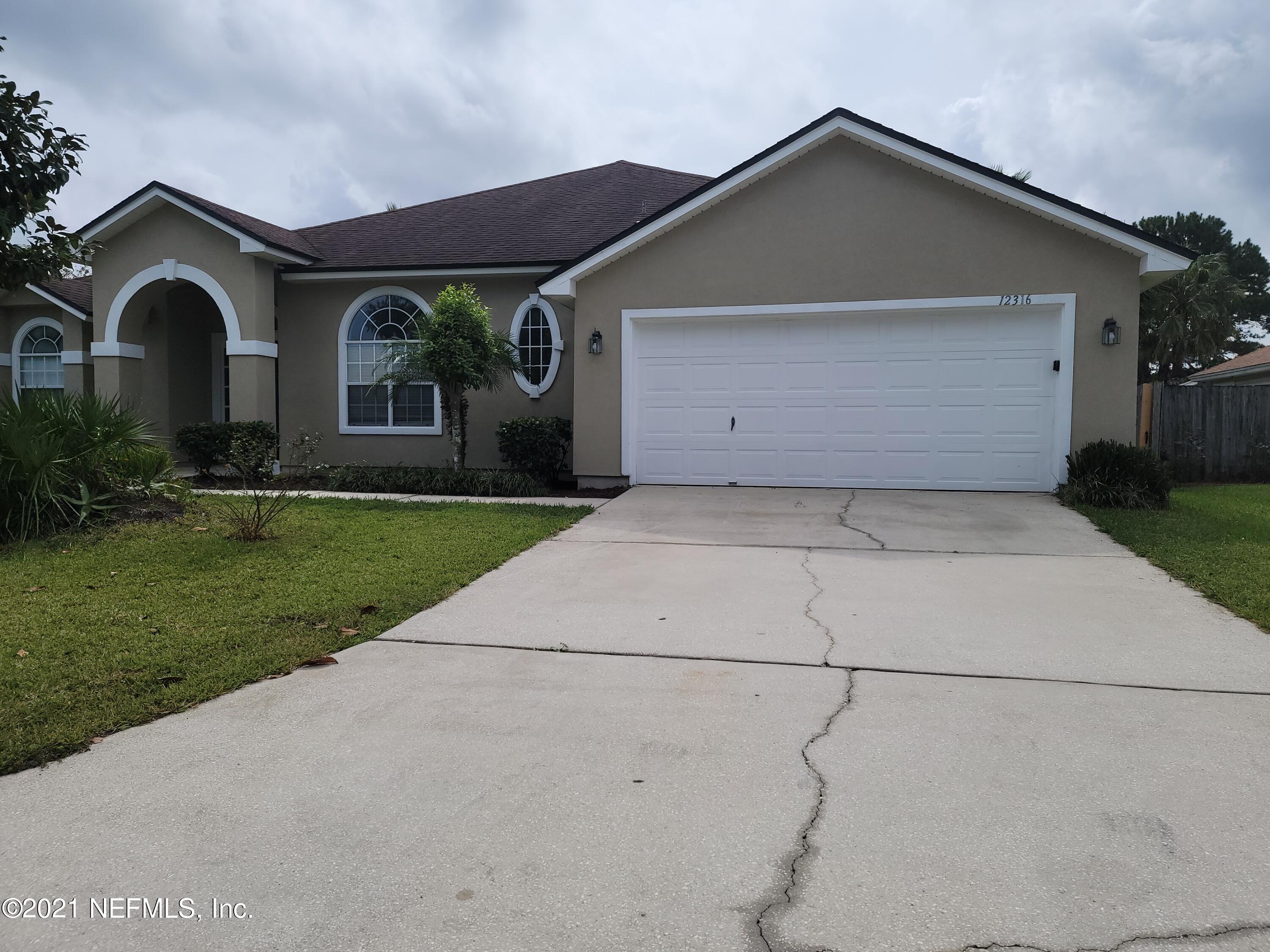 13471 Devan Lee Drive East Jacksonville, FL 32226 - Photo 2 of 10 Front of home
