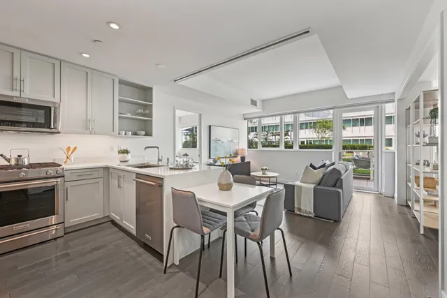 $5,500 | 800 Ave At Port Imperial, Unit 308, Weehawken, NJ 07086