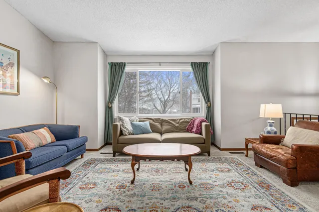 $375,000 | 12931 Portland Avenue, Burnsville, MN 55337