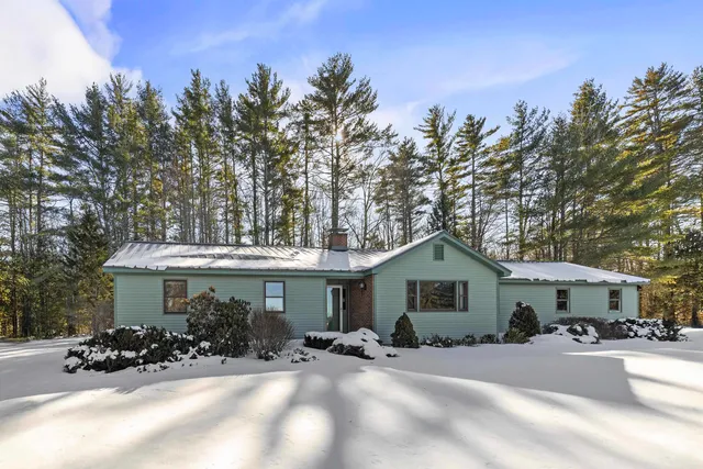 $650,000 | 26 Emily Lane, Newbury, NH 03255