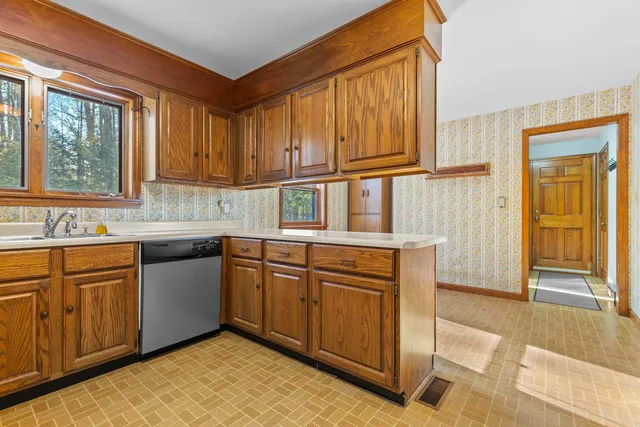 $650,000 | 26 Emily Lane, Newbury, NH 03255