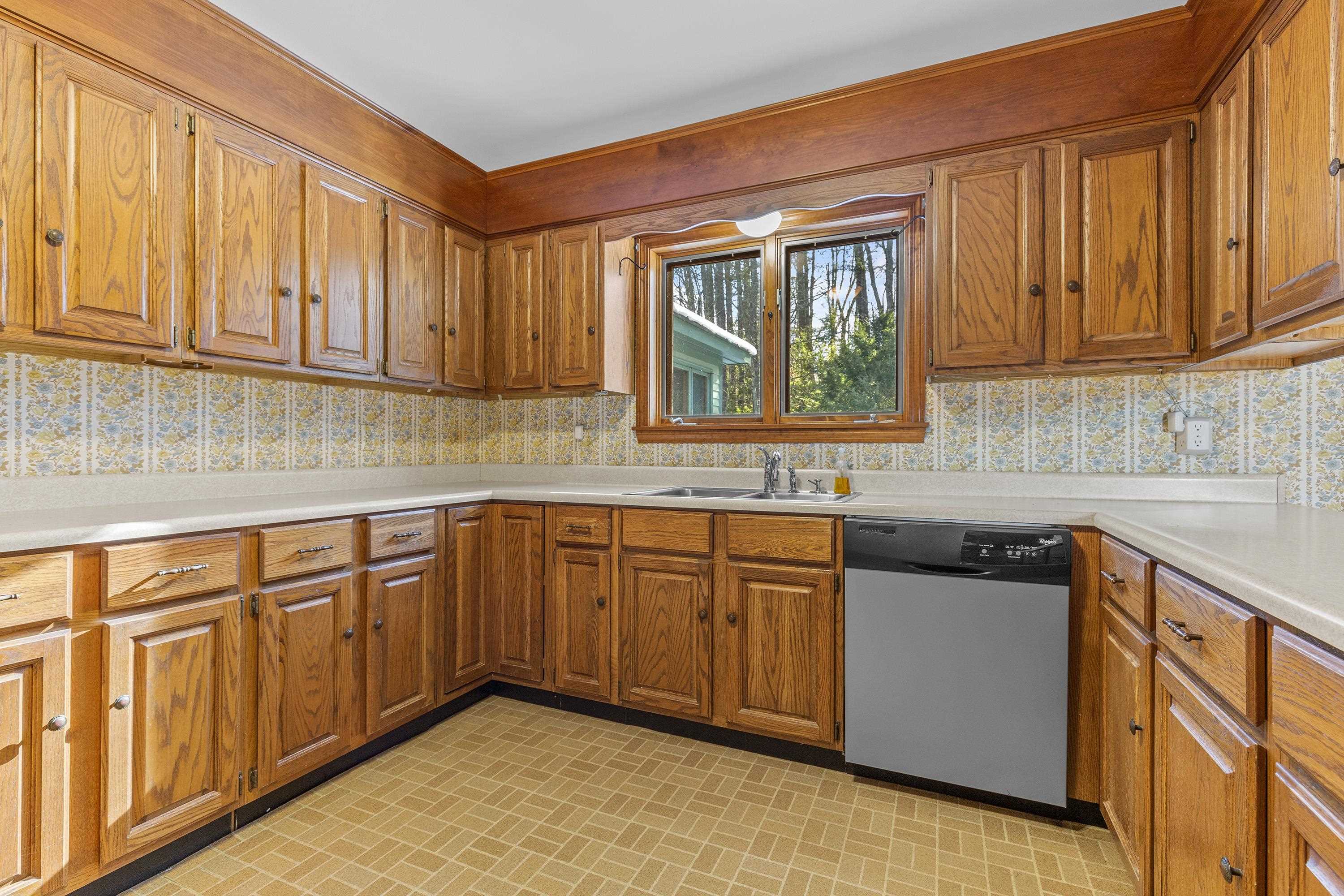 26 Emily Lane Newbury, NH 03255 - Photo 7 of 45