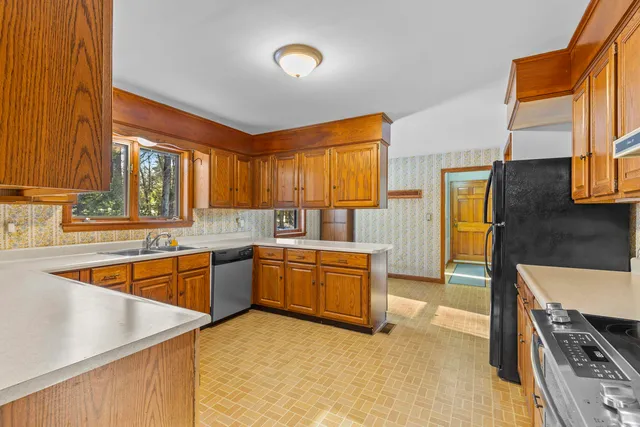 $650,000 | 26 Emily Lane, Newbury, NH 03255