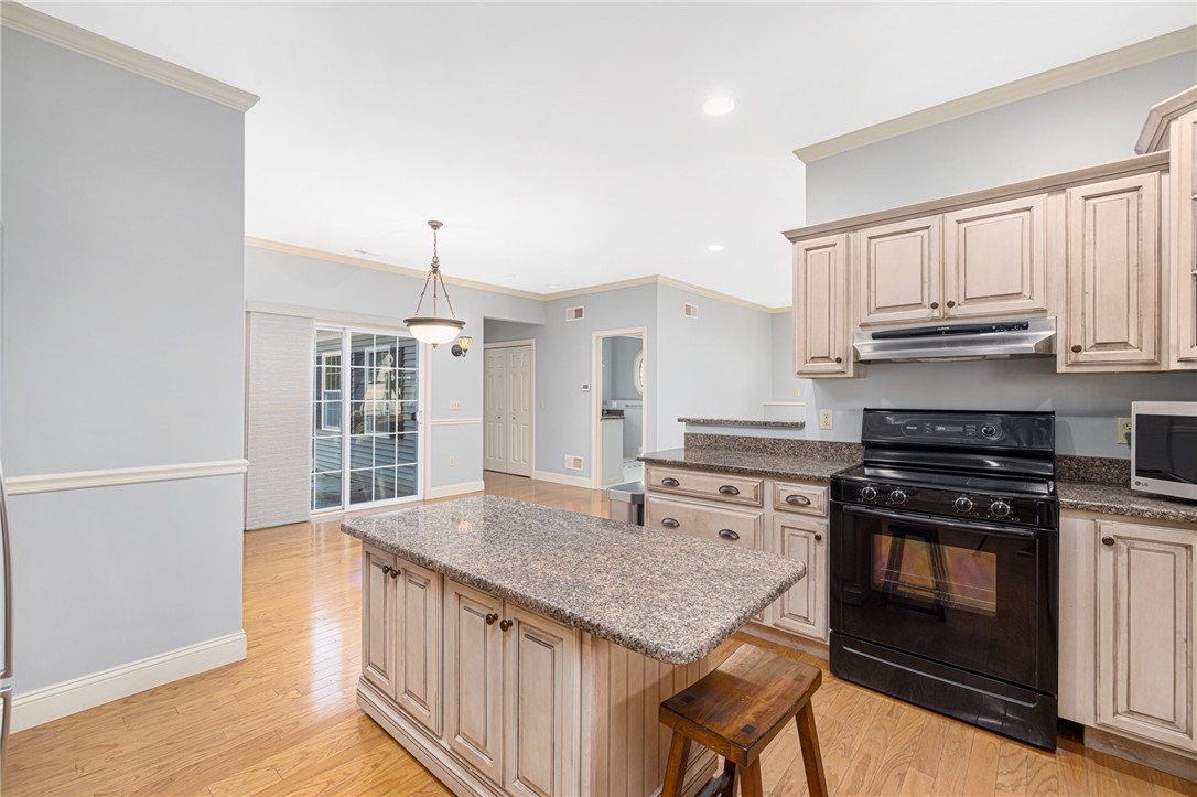 29 Fairview Avenue, Unit B West Warwick, RI 02893 - Photo 13 of 31