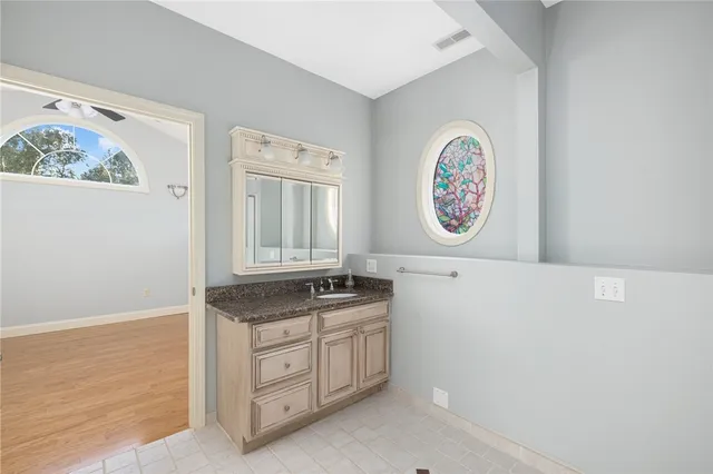 $2,200 | 29 Fairview Avenue, Unit B, West Warwick, RI 02893