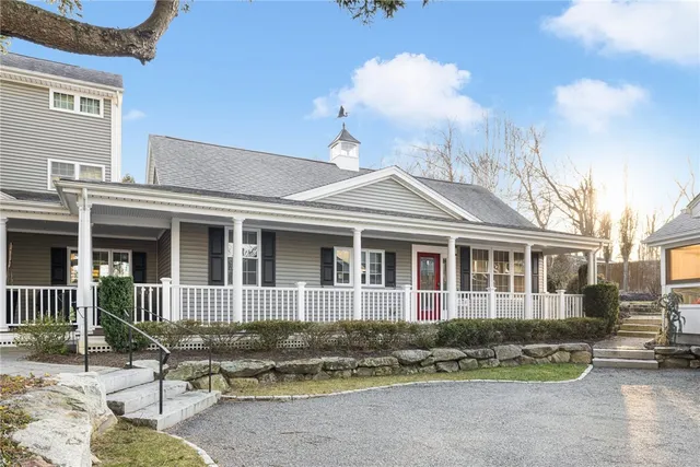 $2,200 | 29 Fairview Avenue, Unit B, West Warwick, RI 02893