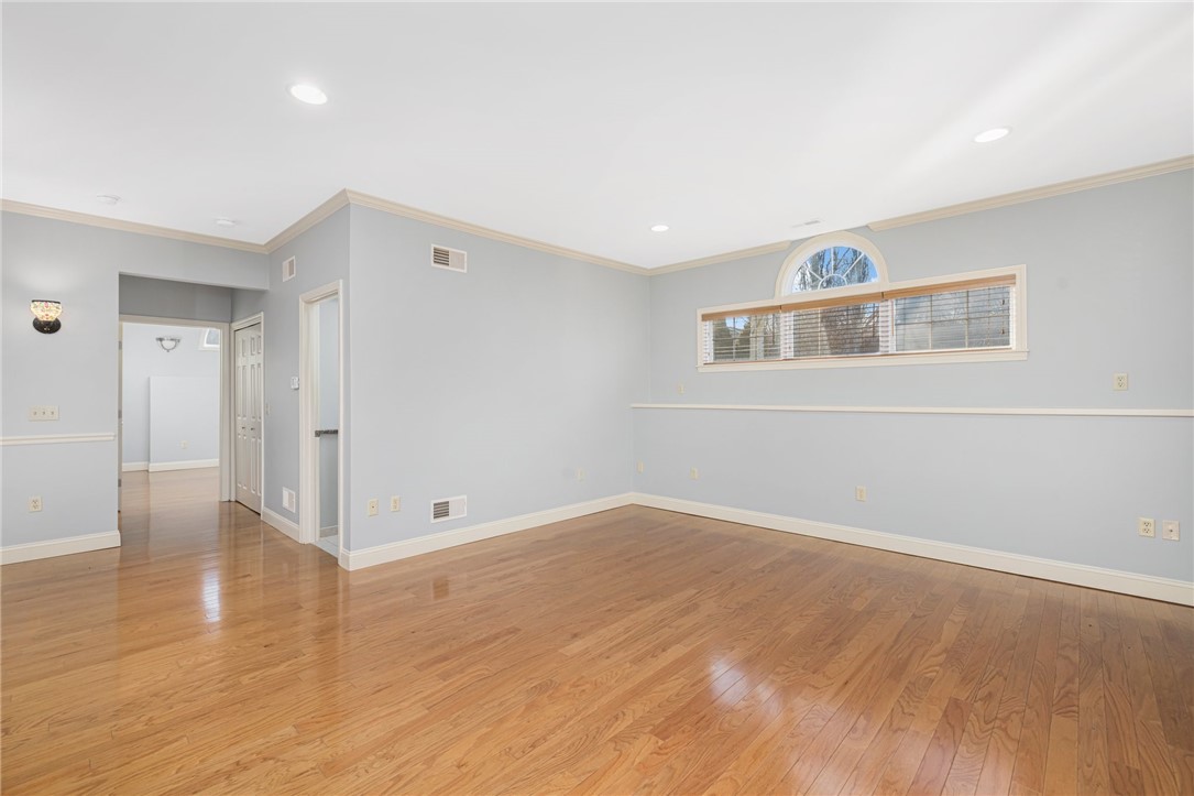 29 Fairview Avenue, Unit B West Warwick, RI 02893 - Photo 5 of 31