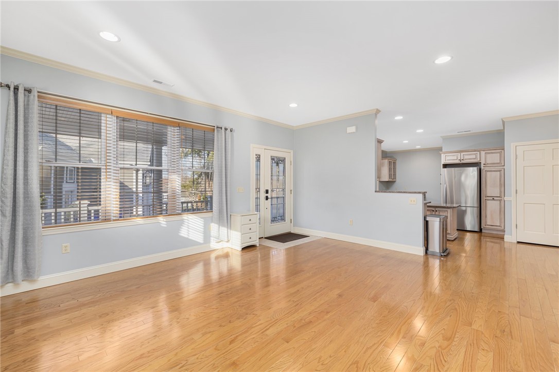 29 Fairview Avenue, Unit B West Warwick, RI 02893 - Photo 6 of 31