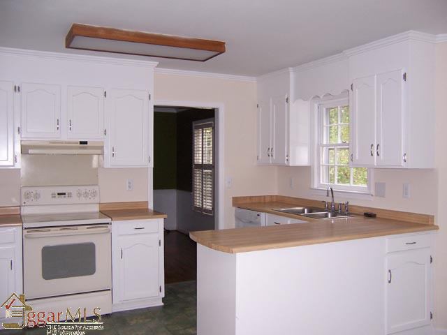 702 East Silverleaf Street Greer, SC 29650 - Photo 3 of 13 Gallery Image 3