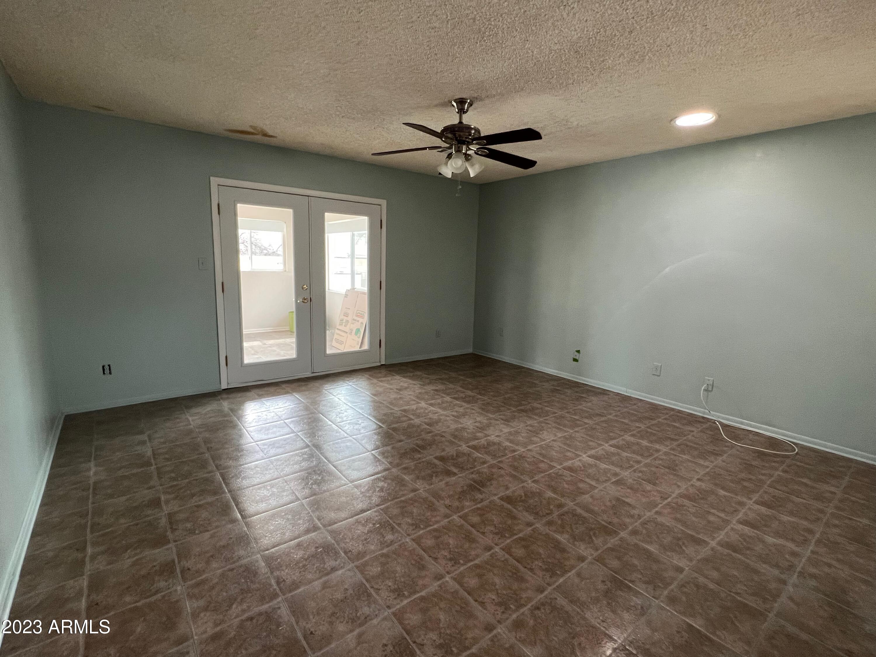5235 West Redfield Road Glendale, AZ 85306 - Photo 4 of 21 IMG_7254