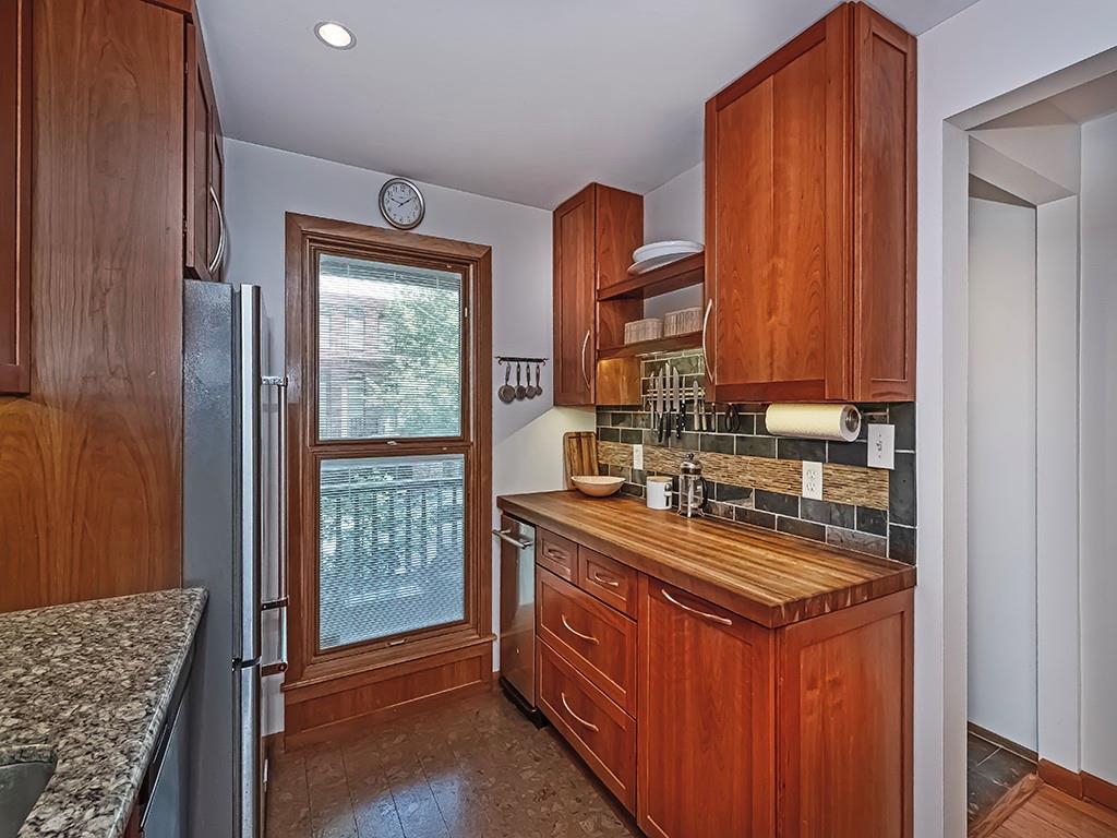718 Filbert Street Pittsburgh, PA 15232 - Photo 12 of 28 Gallery Image 12