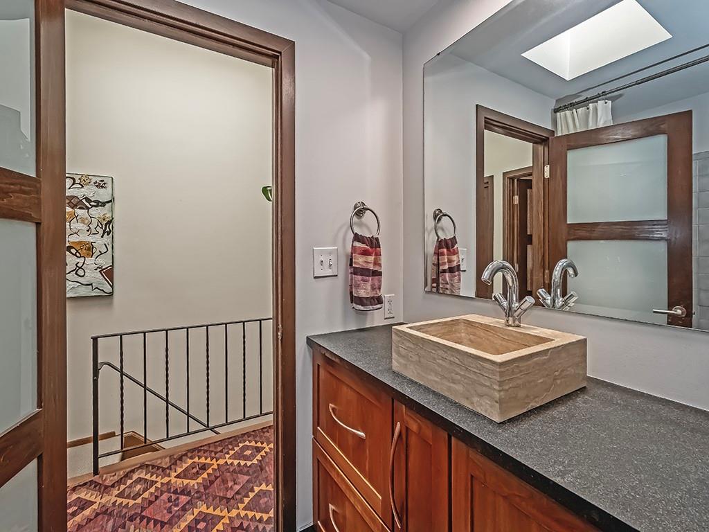 718 Filbert Street Pittsburgh, PA 15232 - Photo 16 of 28 Upper Level