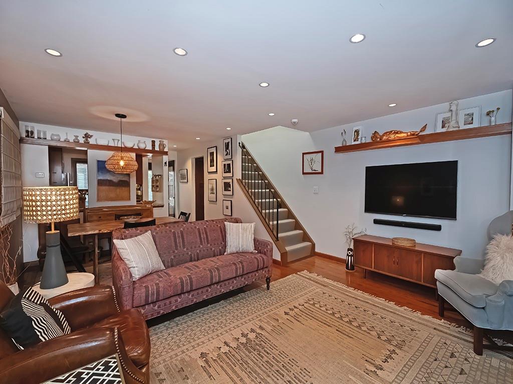 718 Filbert Street Pittsburgh, PA 15232 - Photo 4 of 28 Gallery Image 4