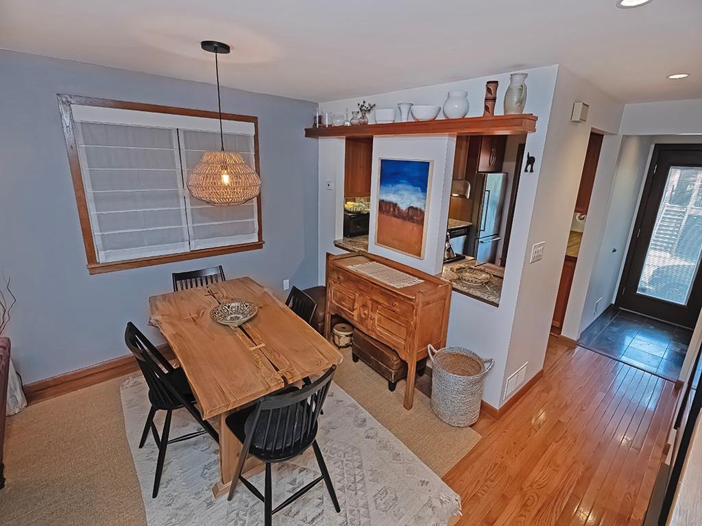718 Filbert Street Pittsburgh, PA 15232 - Photo 8 of 28 Gallery Image 8
