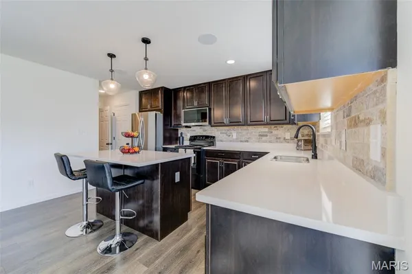$500,000 | 902 Palisades Circle, St. Charles, MO 63301