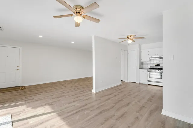 $179,000 | 4830 West 122nd Street, Unit 3E, Alsip, IL 60803