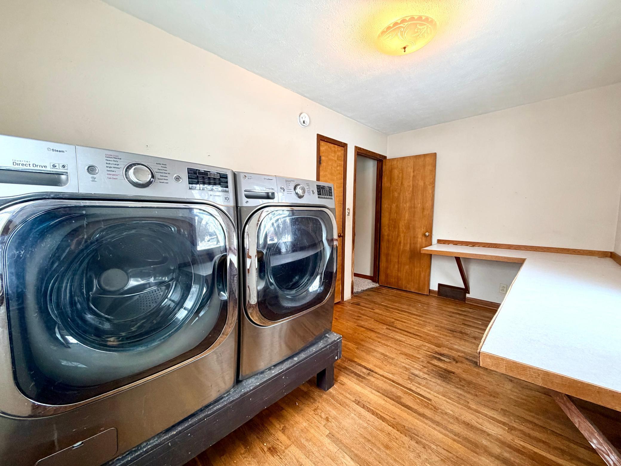 211 North Grove Street Okabena, MN 56161 - Photo 13 of 24