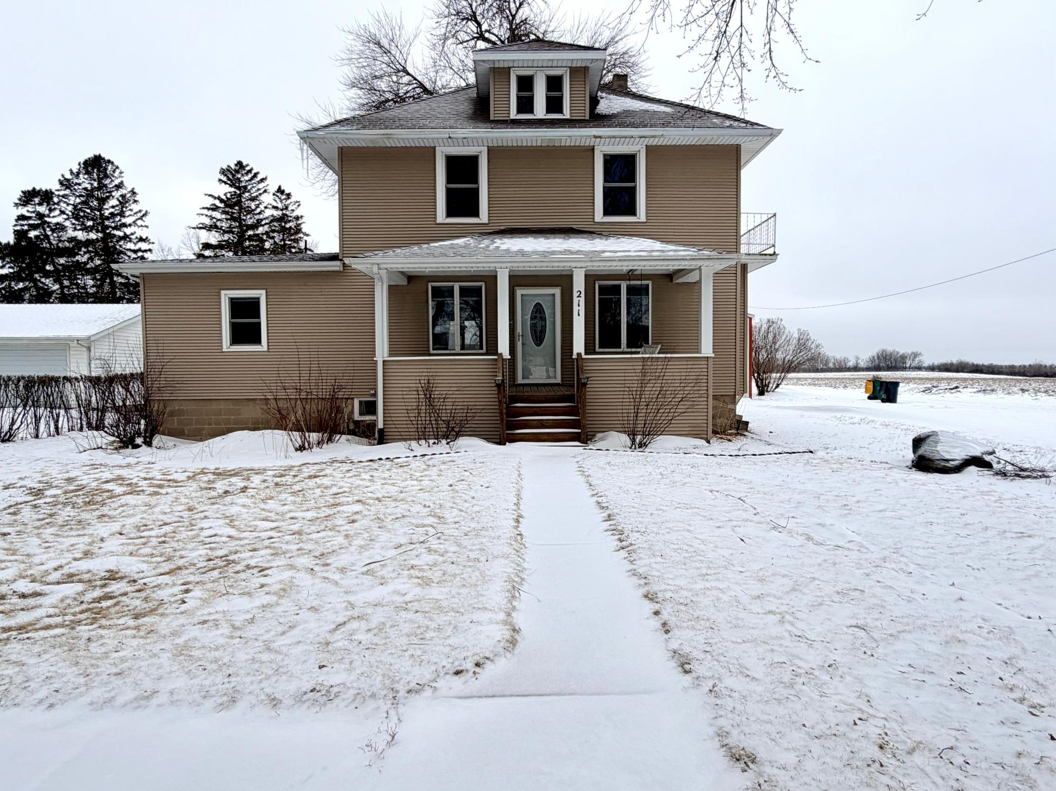 211 North Grove Street Okabena, MN 56161 - Photo 3 of 24