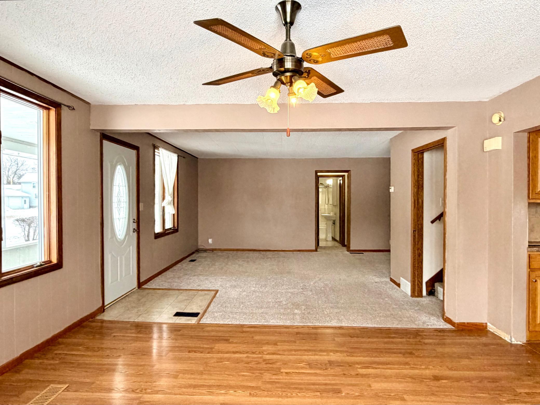 211 North Grove Street Okabena, MN 56161 - Photo 5 of 24