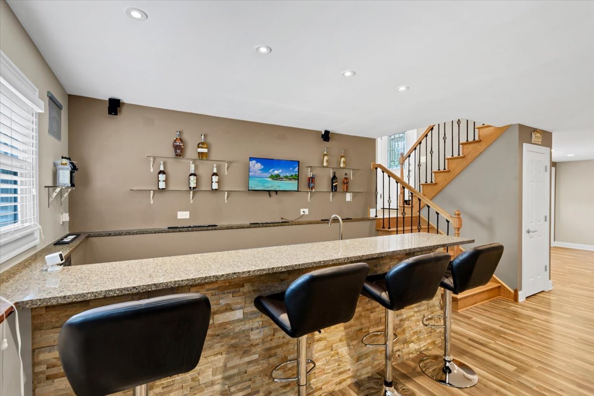 27 Spring Valley Lane Streamwood, IL 60107 - Photo 16 of 32 Gallery Image 16